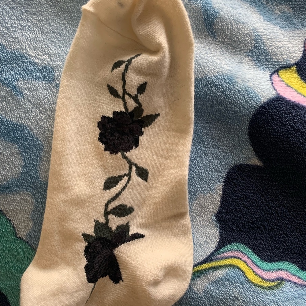 Women’s floral tights